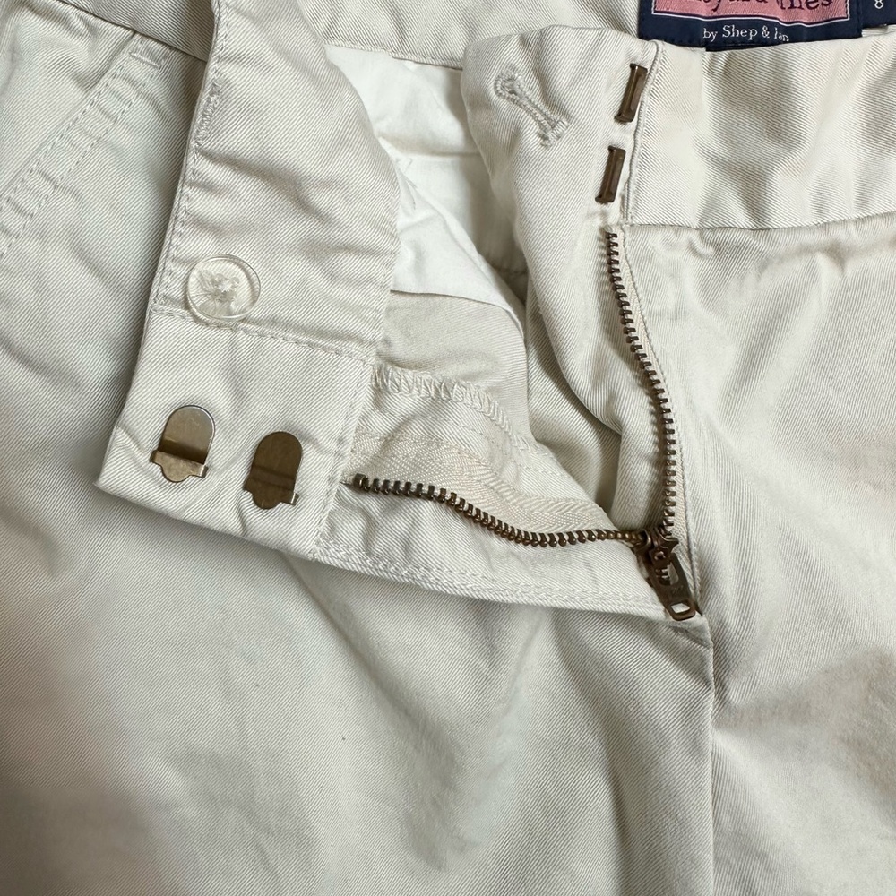 Vineyard Vines White Women's Casual Shorts - Picture 5 of 5